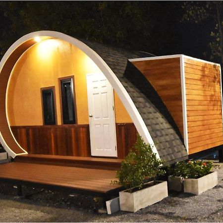 Tiny Hut Resort Bangkok Ngoại thất bức ảnh