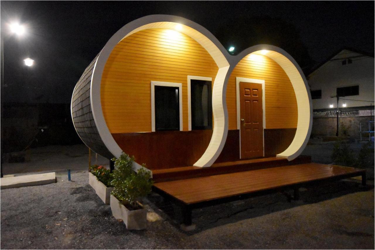 Tiny Hut Resort Bangkok Ngoại thất bức ảnh