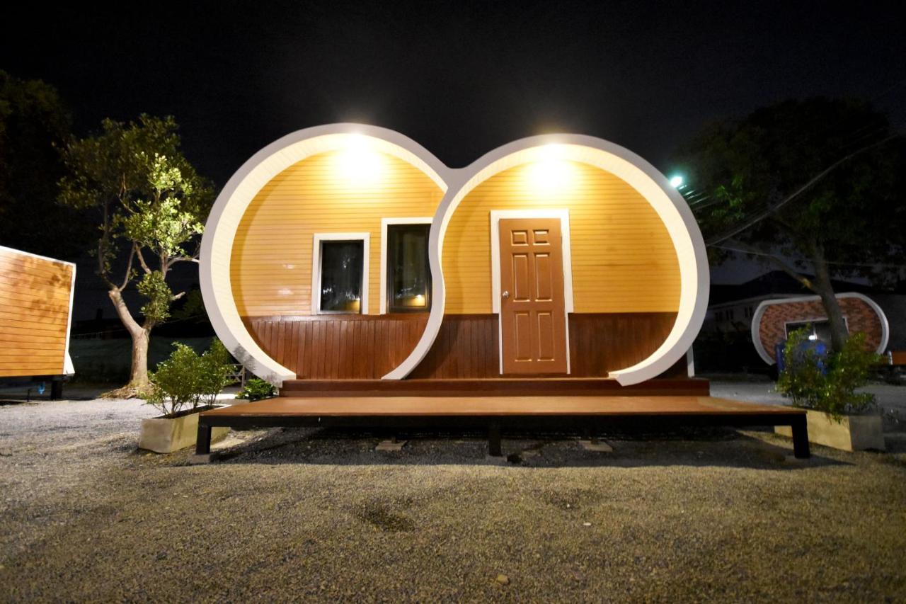 Tiny Hut Resort Bangkok Ngoại thất bức ảnh